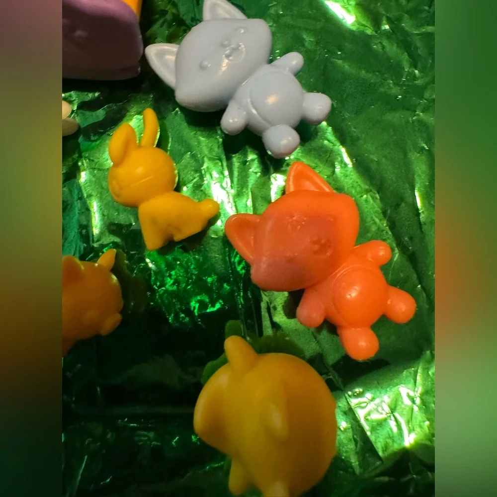 Mini figures squinkies, shopkins, misc